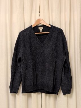 L.L. Bean Men's Dark Navy V-Neck Sweater